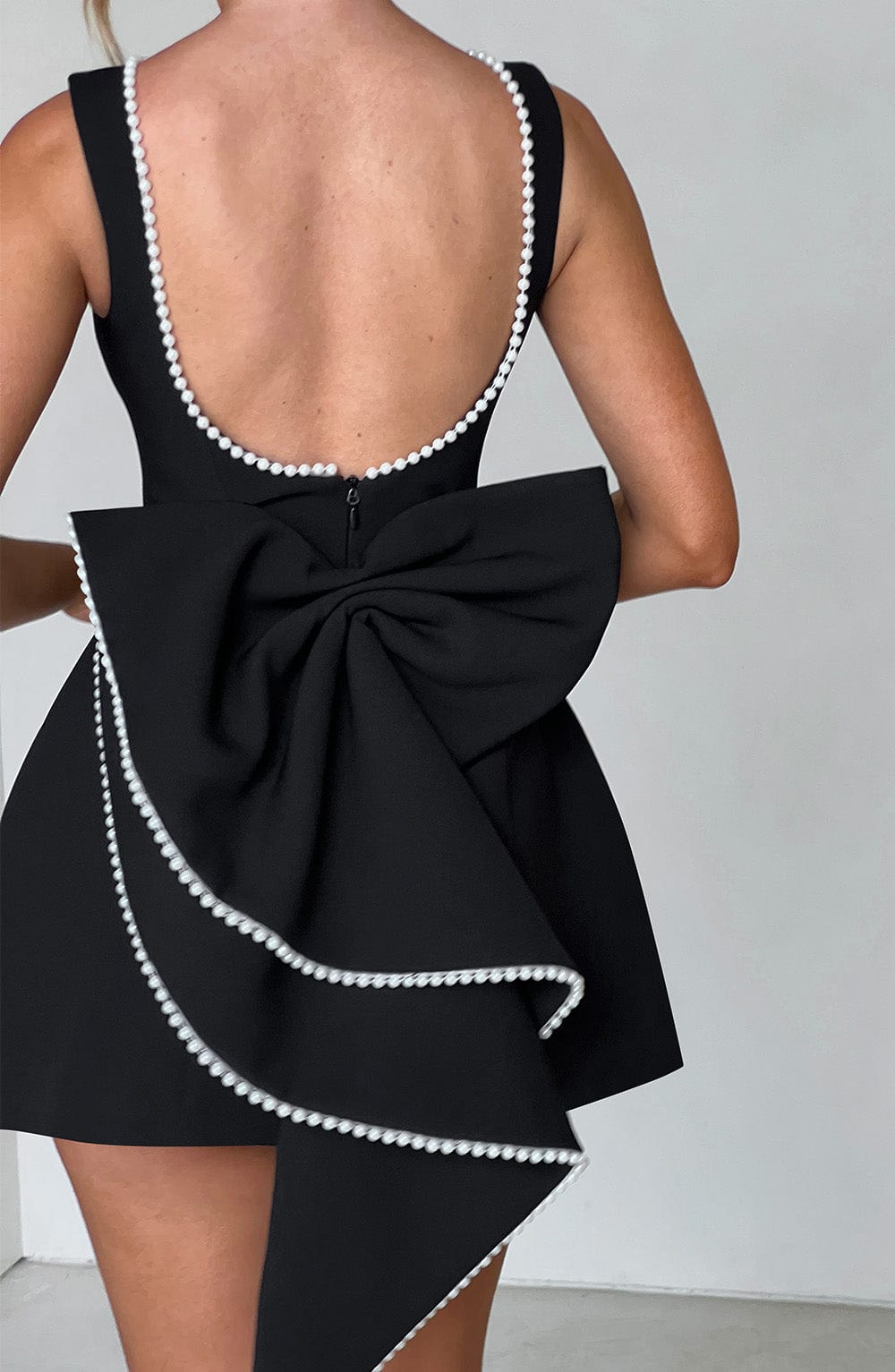 Amber | Women Wedding Guest Structured Mini Dress - Elle Zürich