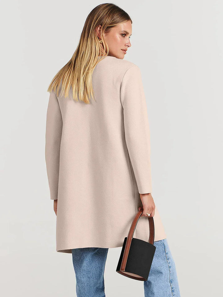 Bettina | Damen Kuschelige Winterstrickjacke mit Taschen - Elle Zürich