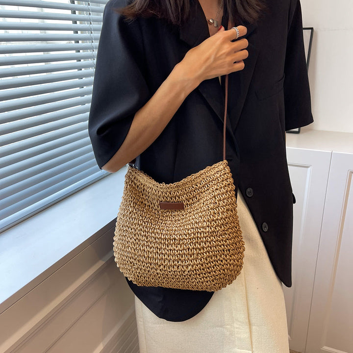 Addison | Women’s Shoulder Bag With Relaxed Style - Elle Zürich