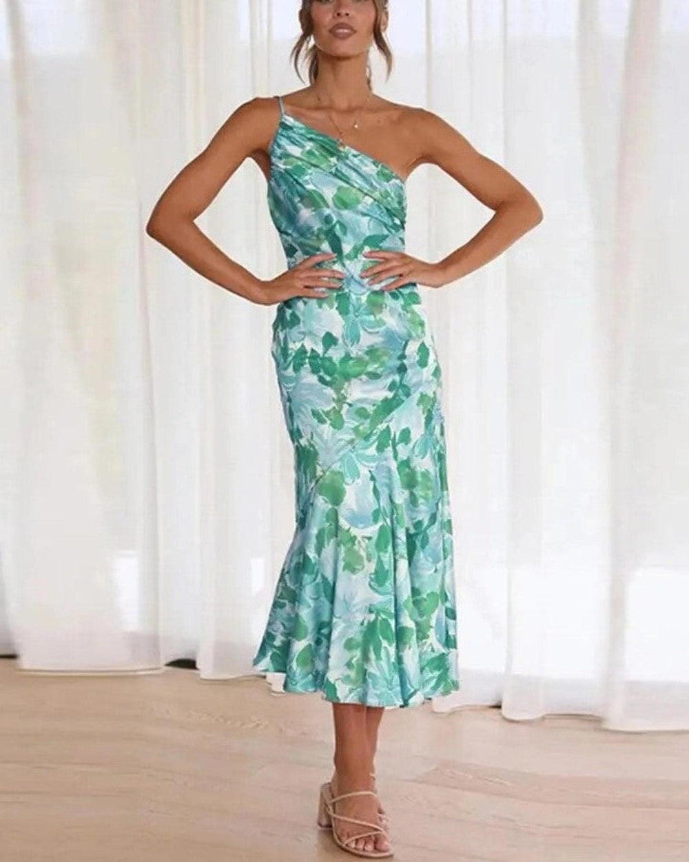 Elfriede | Damen Sommer Maxikleid mit Asymmetrischem Schnitt und Floral Muster - Elle Zürich