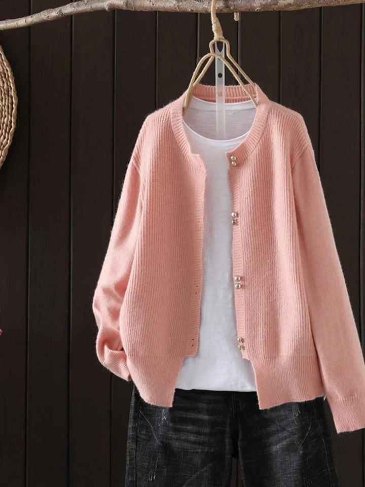Helga | Damen Winter Gemütlicher Cardigan mit Perlenknöpfen - Elle Zürich