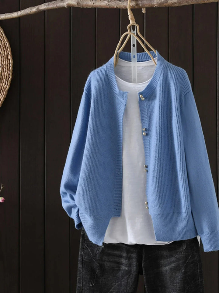 Helga | Damen Winter Gemütlicher Cardigan mit Perlenknöpfen - Elle Zürich