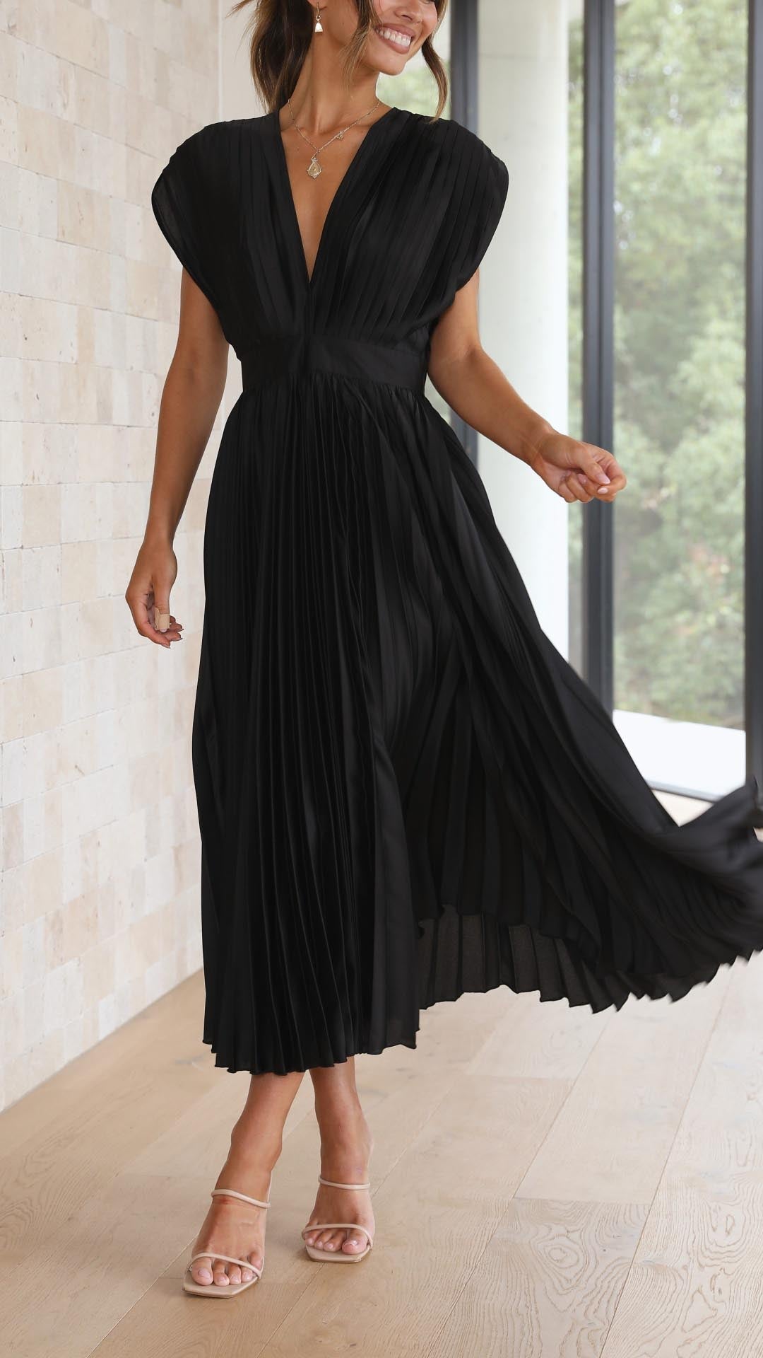 Angela | Damen Klassisches Plissiertes Maxikleid - Elle Zürich