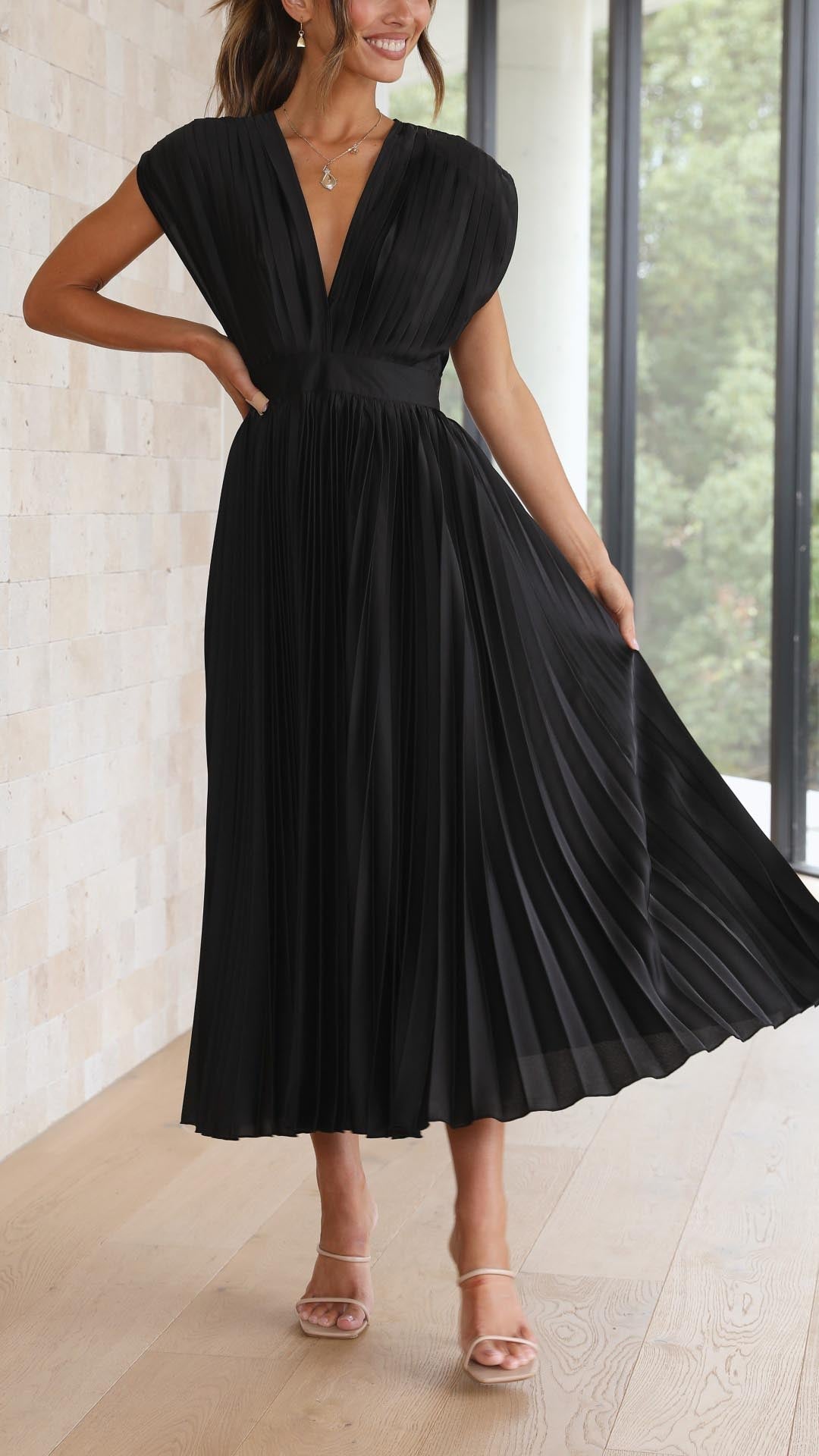 Angela | Damen Klassisches Plissiertes Maxikleid - Elle Zürich