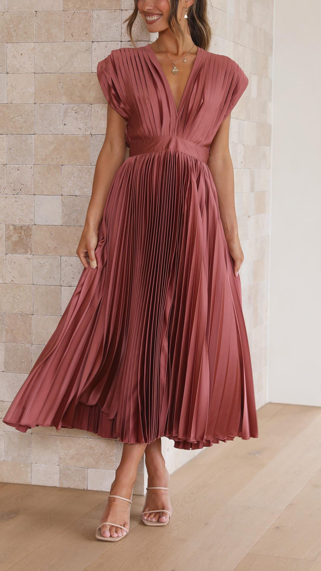 Angela | Damen Klassisches Plissiertes Maxikleid - Elle Zürich