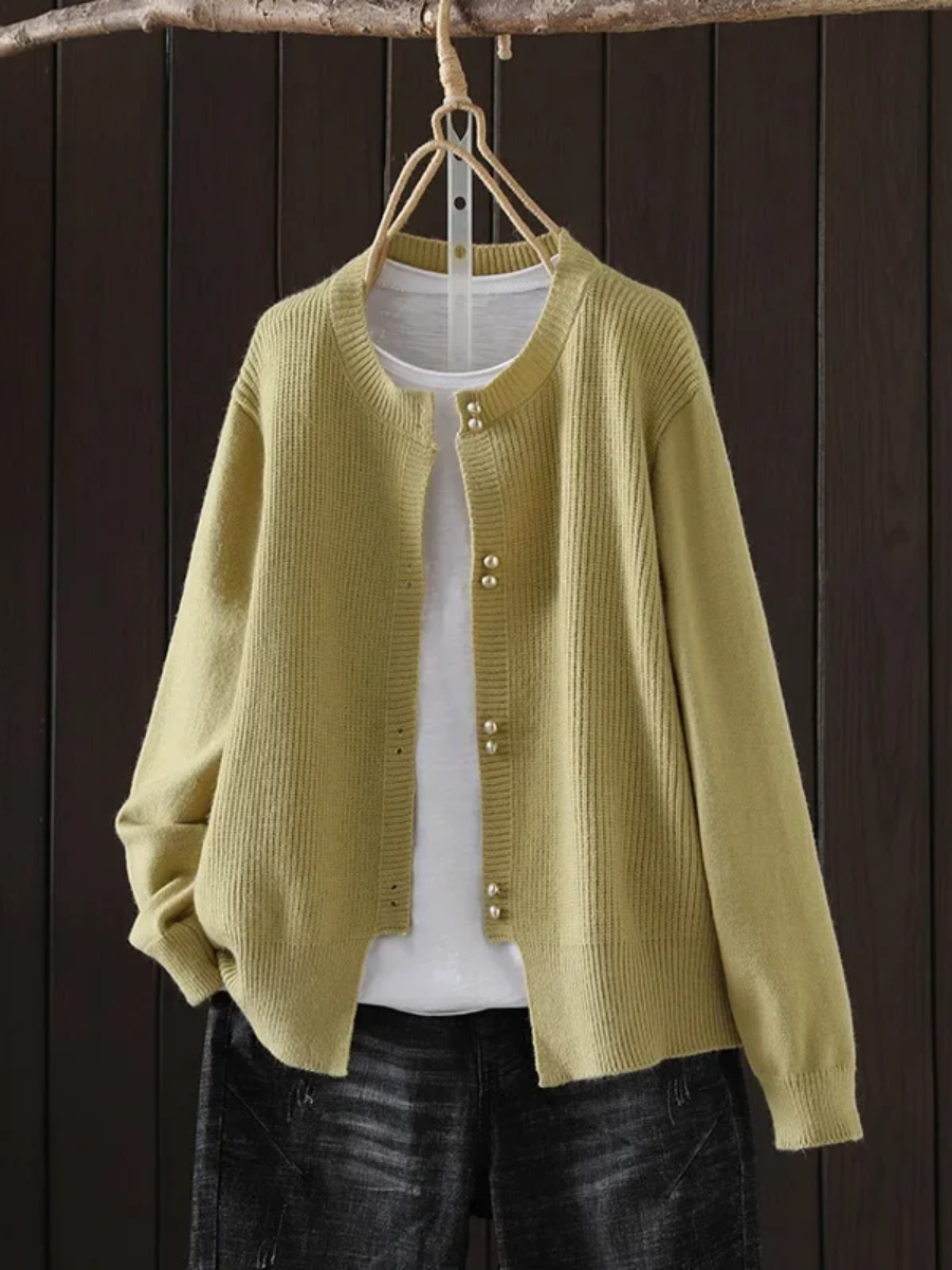 Helga | Damen Winter Gemütlicher Cardigan mit Perlenknöpfen - Elle Zürich
