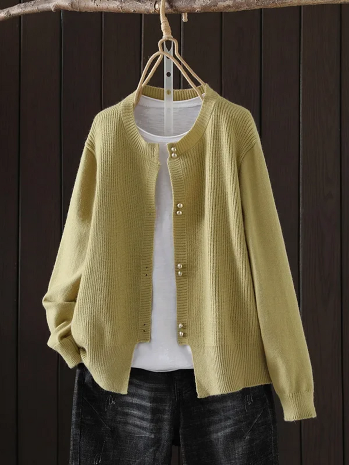Helga | Damen Winter Gemütlicher Cardigan mit Perlenknöpfen - Elle Zürich