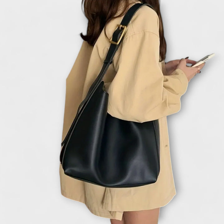 Kayla | Women’s Classic Style Shoulder Bag - Elle Zürich