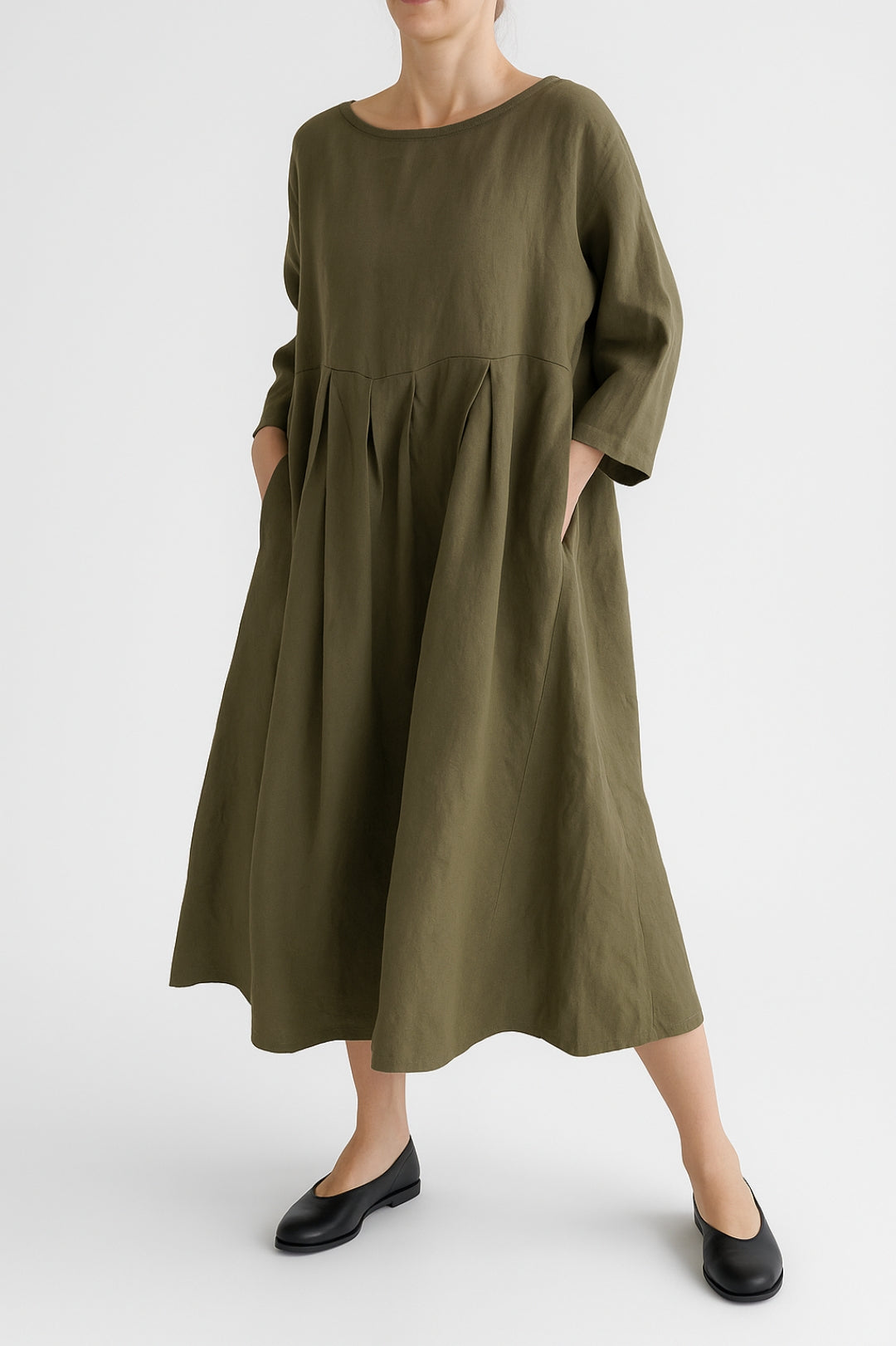 Madison | Women’s Relaxed Fit Midi Dress Front Pleats - Elle Zürich